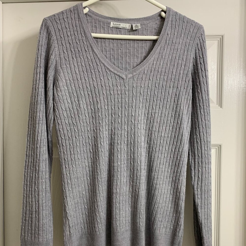Luxe 360 Women's Gray Long Sleeve Sweater, Size Medium